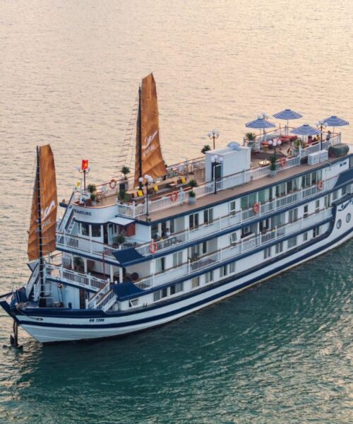 Signature Royal Cruise | Bai Tu Long Bay